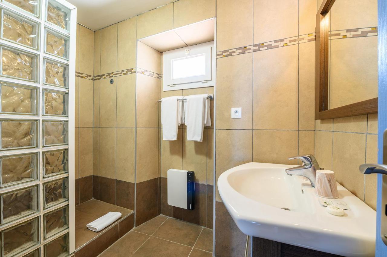 Hotel Triton Коллиур Экстерьер фото